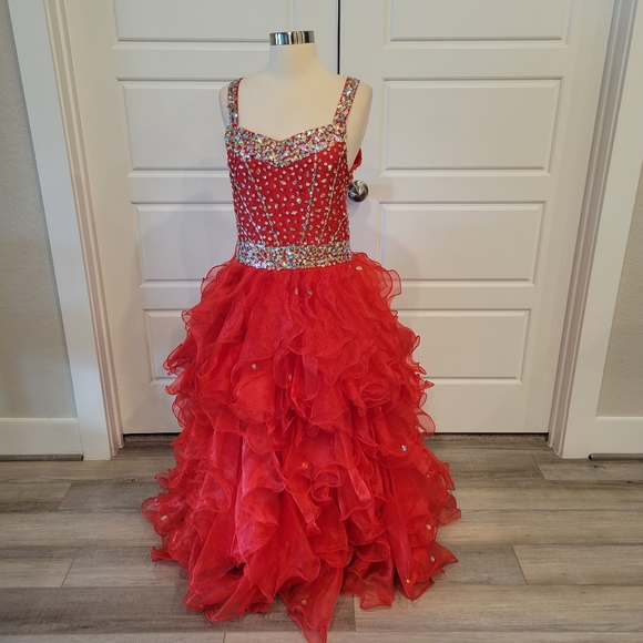 Shimmering Crystal Detailing Full Length Layered Skirt Red PROM/QUINCE - Picture 1 of 14